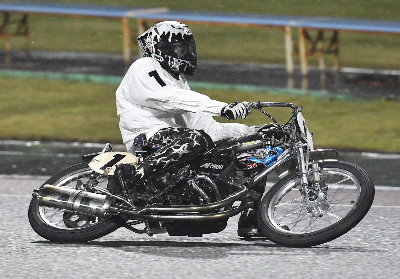 12R、走行する森且行（撮影・岩下翔太）