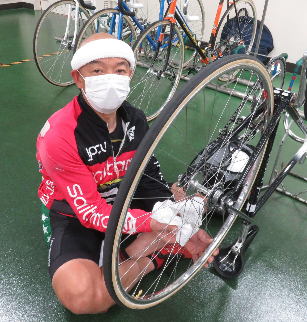 準決7Rへ意気込みを話す小沼良（撮影・野島成浩）