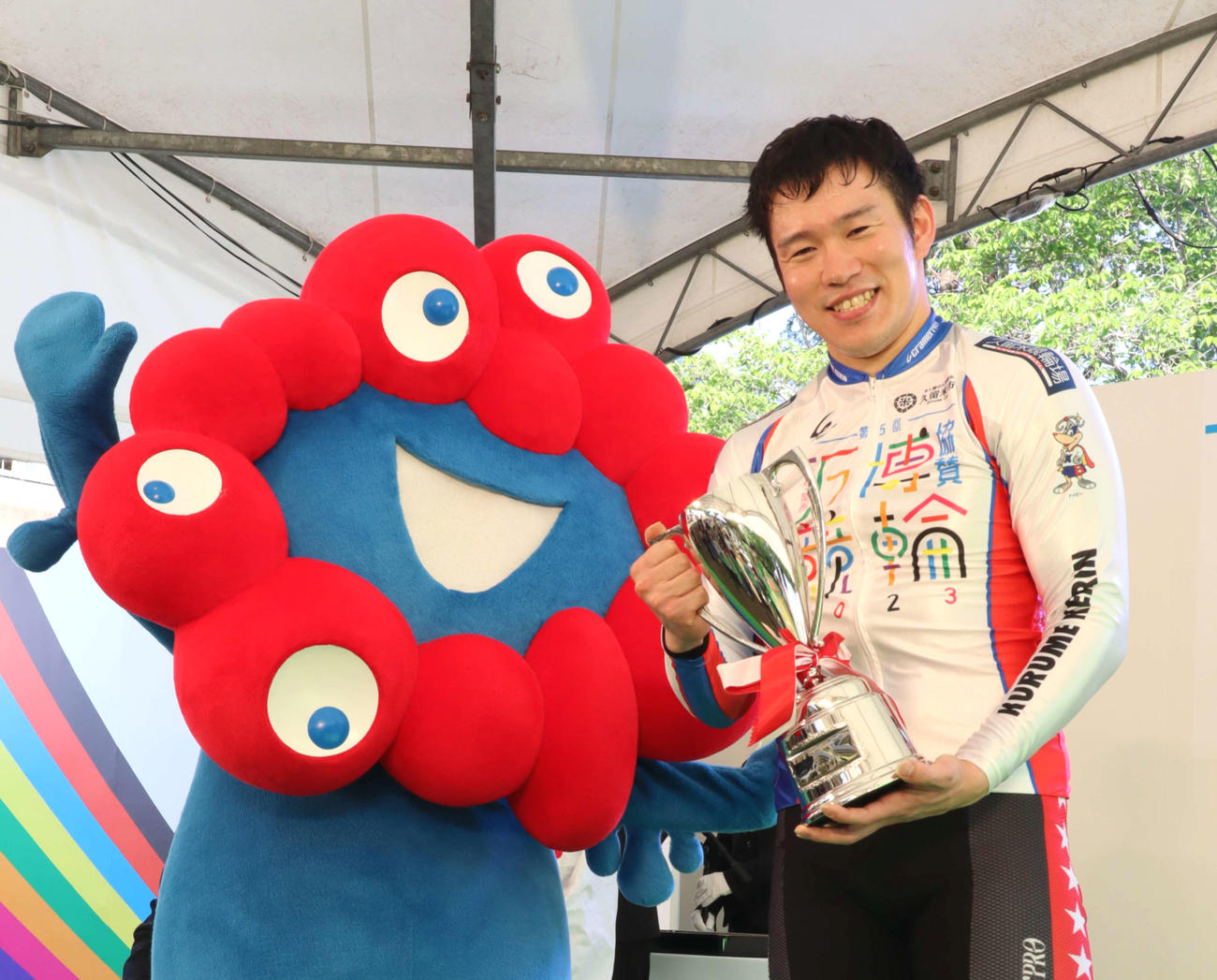 G3初優勝の橋本壮史は大阪万博マスコットのミャクミャクに祝福された