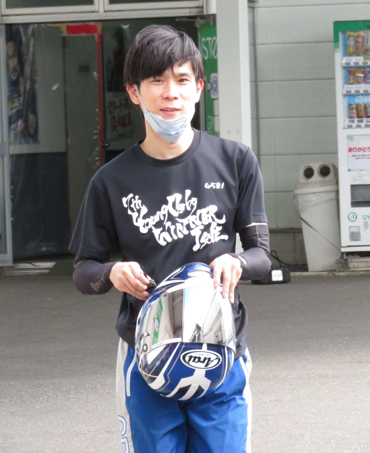 吉村誠は試運転で転覆。幸いけがはなかった。（撮影・古村亮）