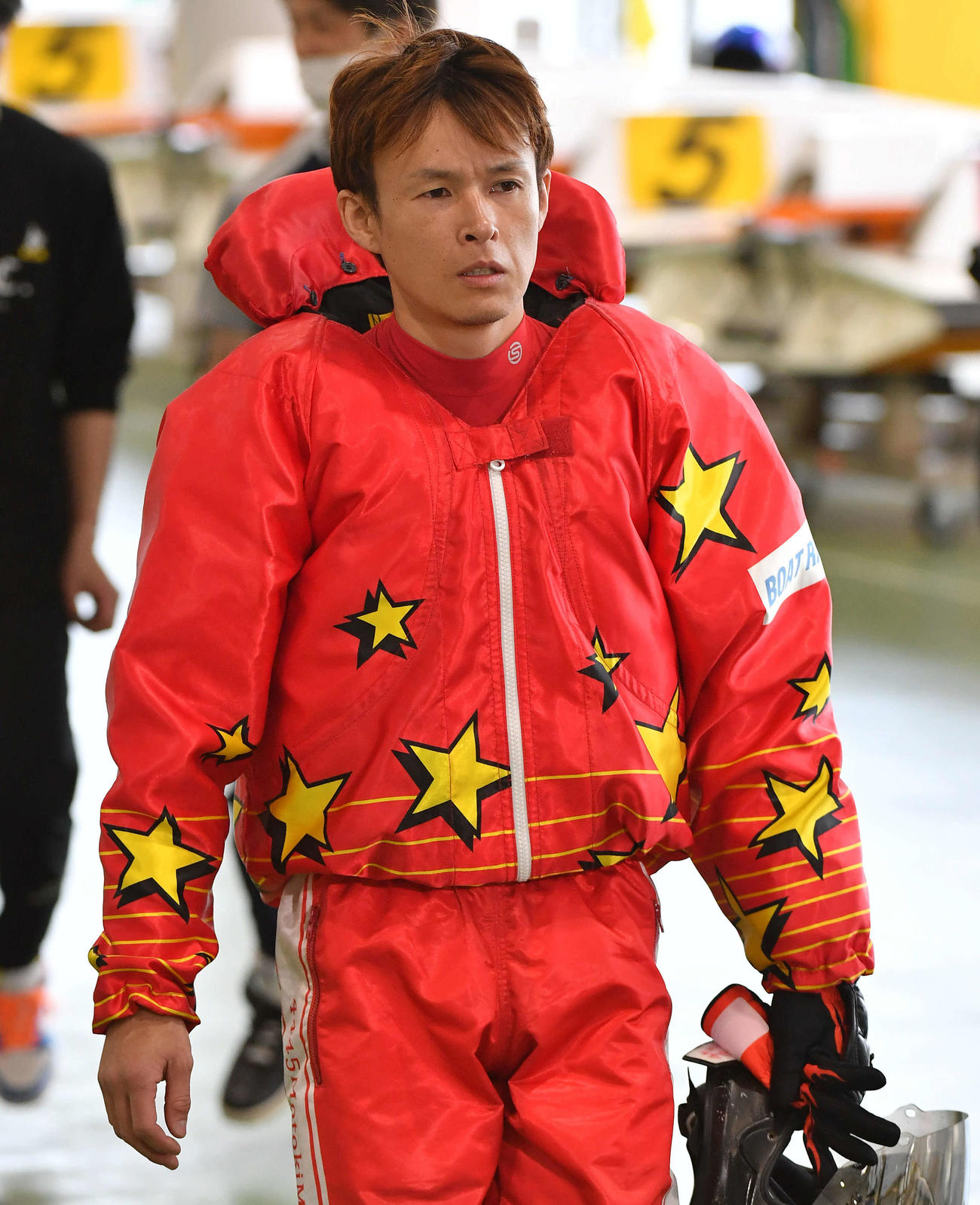 SGボートレースオールスター3日目　12Rを終え、厳しい表情でピットへ戻った4445宮地元輝（撮影・岩下翔太）