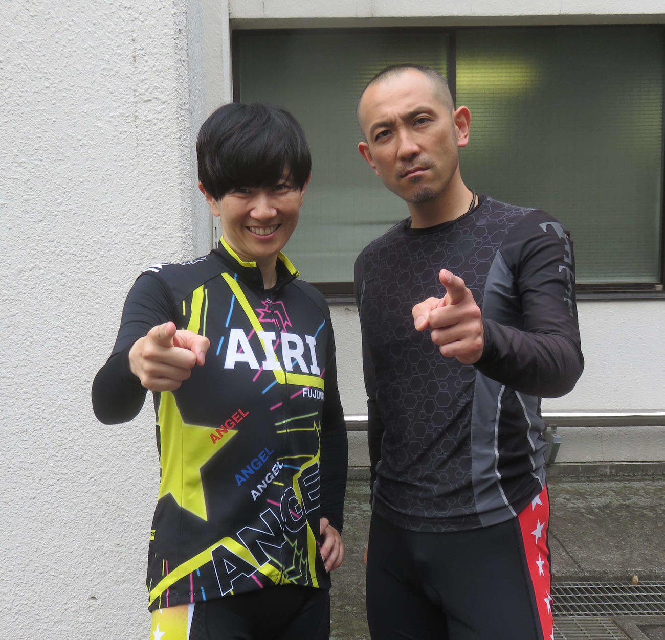 久々のきょうだい参戦となる兄藤原憲征（右）と妹亜衣里