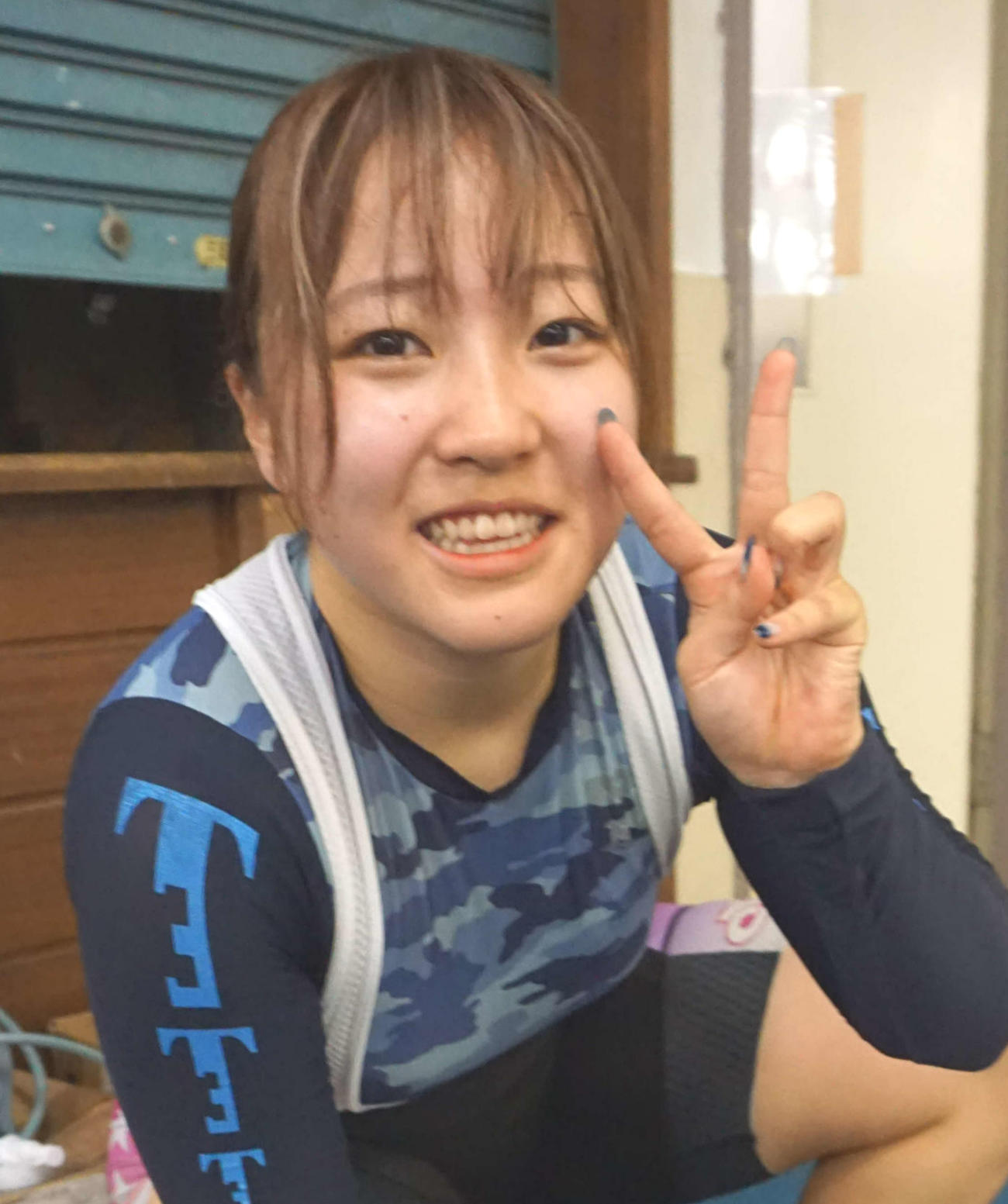 自力で石井寛子に立ち向かう飯田風音