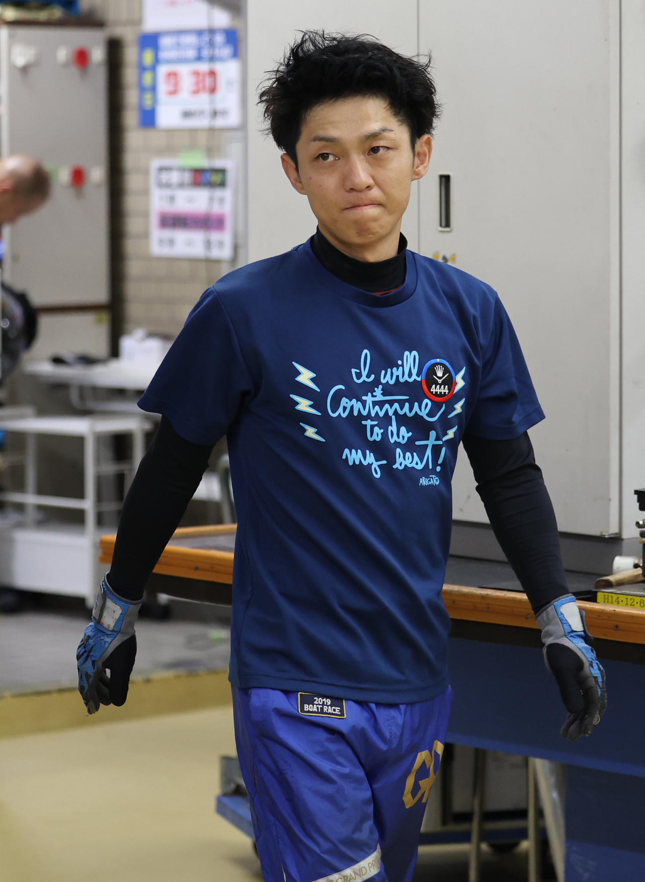 前検で調整する桐生順平（撮影・野上伸悟）