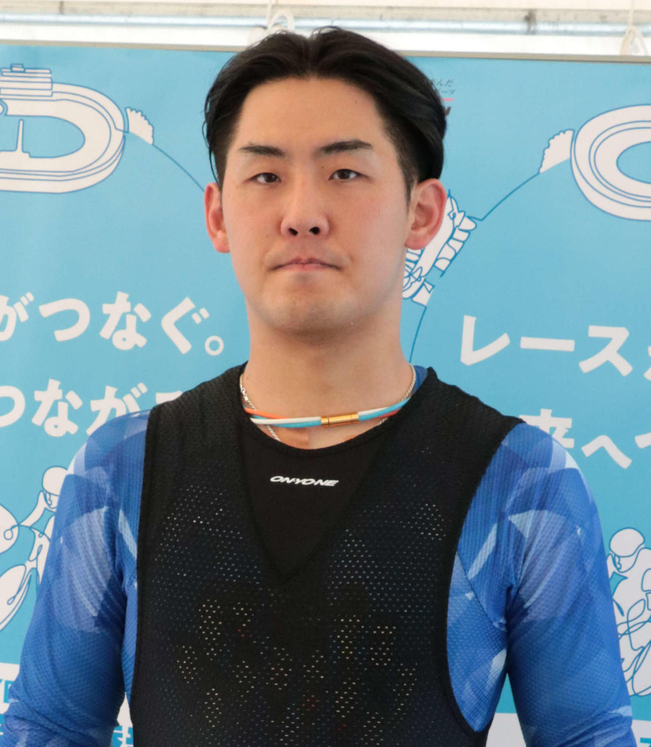 黒沢征治を連れて先行策に出る朝倉智仁