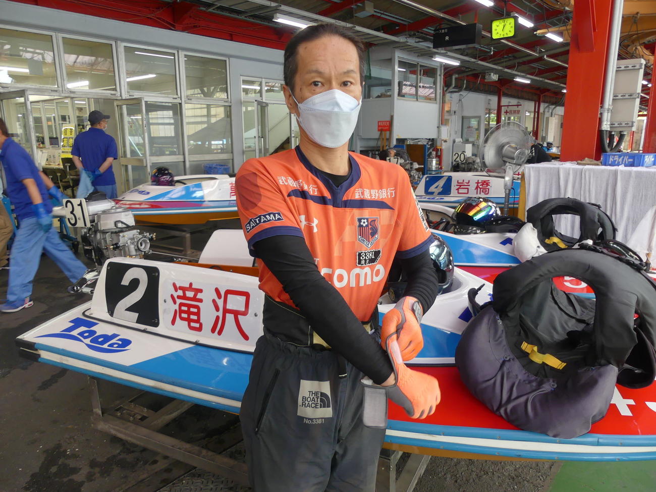 大宮アルディージャのユニフォームを着用し、オール2連対キープの滝沢芳行
