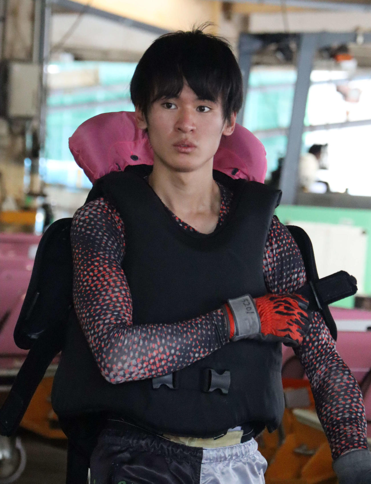 村上宗太郎が上昇機をゲット。2Rは豪快な攻めを繰り出す