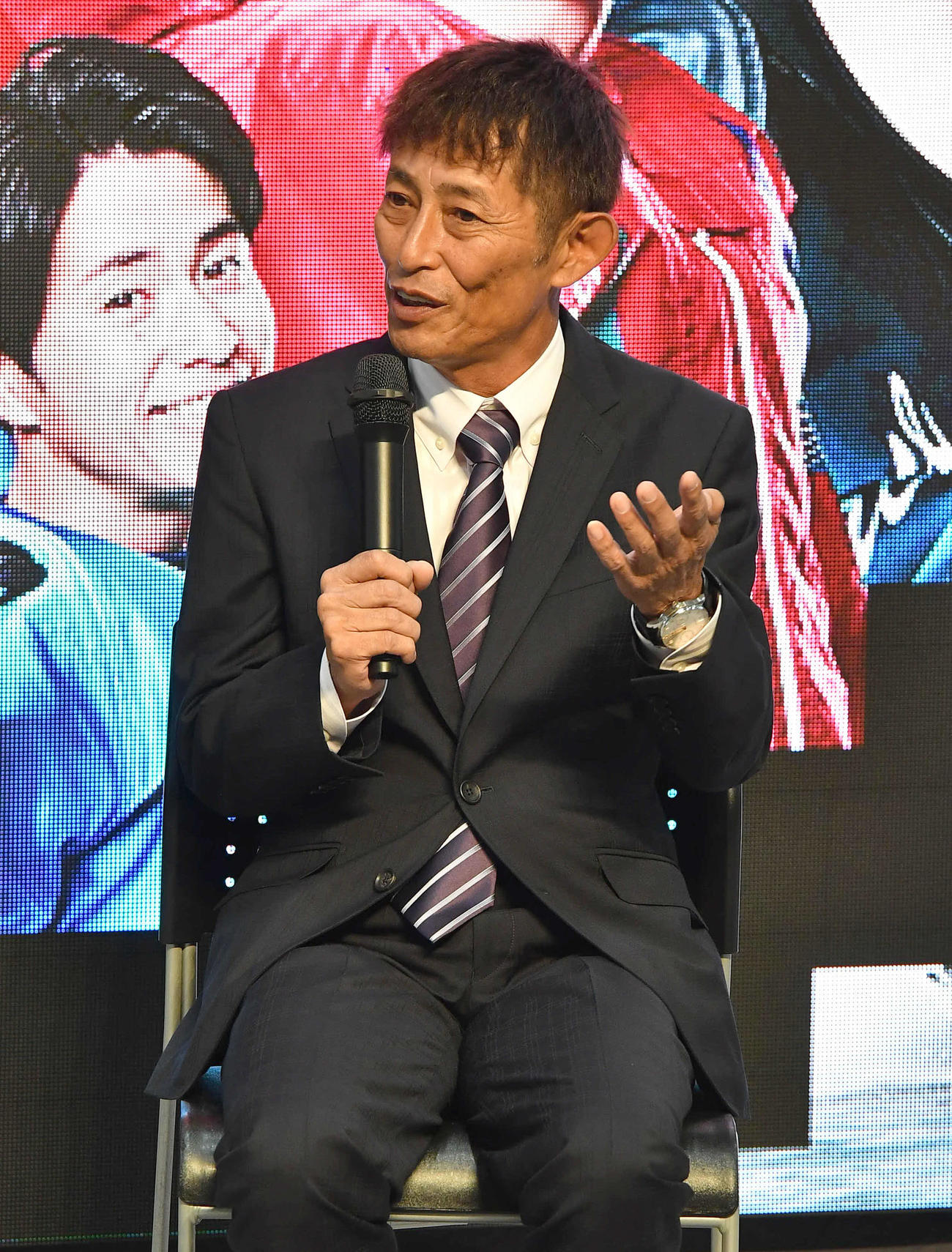 SGグランドチャンピオンでトークショーを行う今村豊氏（撮影・岩下翔太）