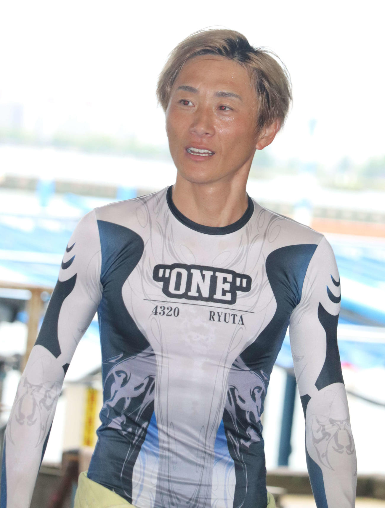 2日目12R「びわこドリーム」をイン逃げ快勝して笑顔の峰竜太（撮影・神田成史）