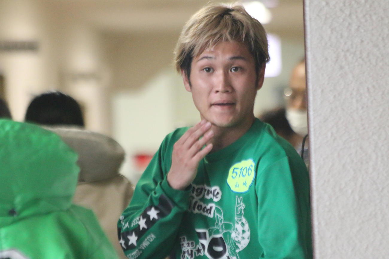 勝負駆けの7R、3コースまくりで快勝した山崎祥