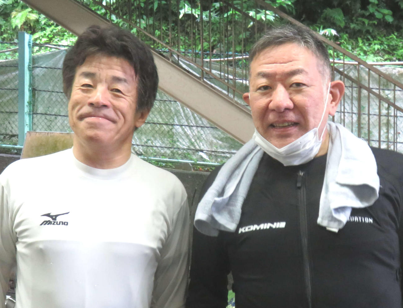合わせて115歳ワンツーを決めた木下章（右、1着）と北沢勝弘（撮影・栗田文人）
