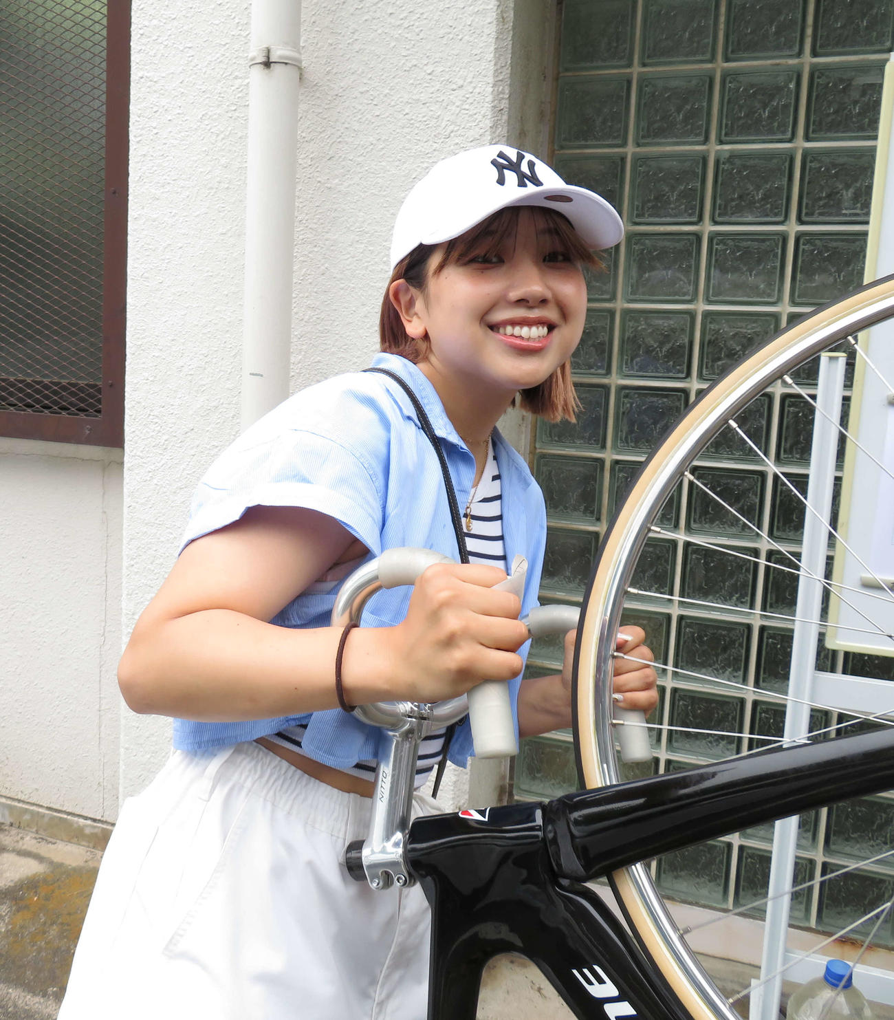 近況絶好調の岩崎ゆみこ（撮影・栗田文人）