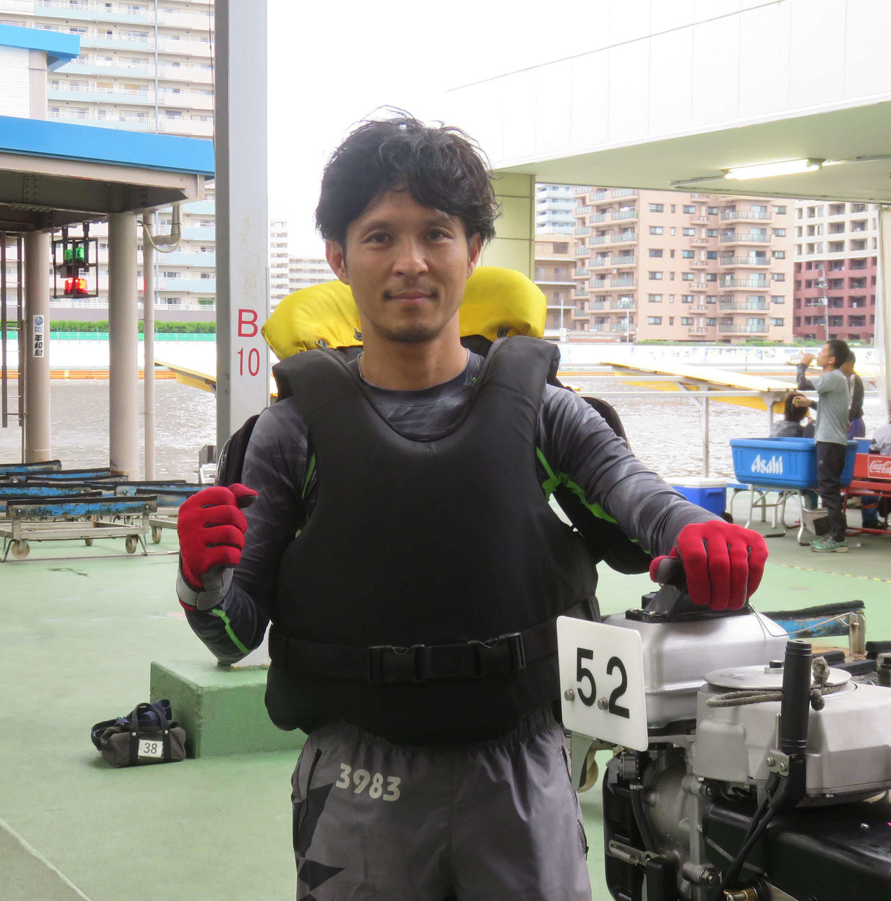 須藤博倫は7Rを逃げ切って、平和島通算100勝を達成