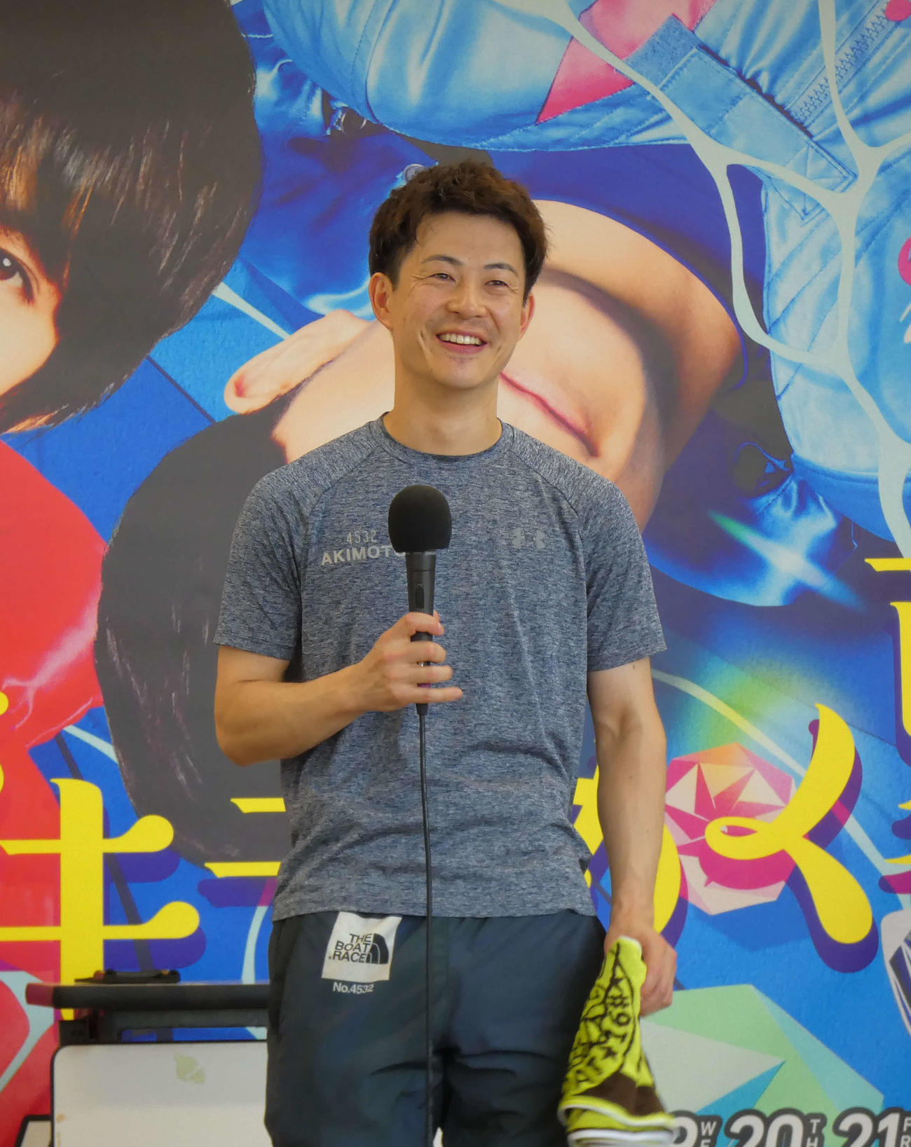 約2年ぶりのガァ～コステージでファンに向けて感謝の気持ちを話す秋元哲（撮影・高田和典）