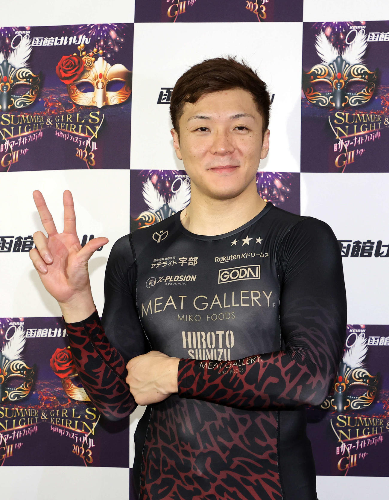 笑顔を見せる佐々木悠葵（撮影・鈴木正人）