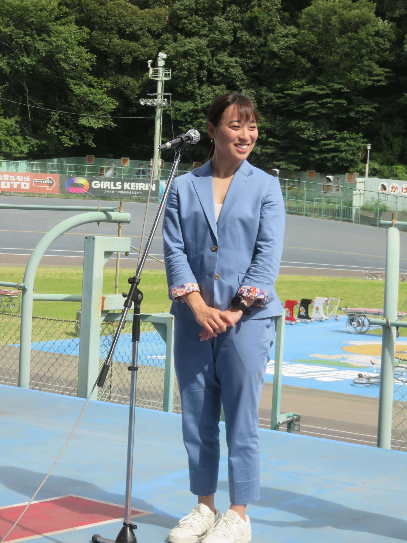 優勝報告会を行った久米詩