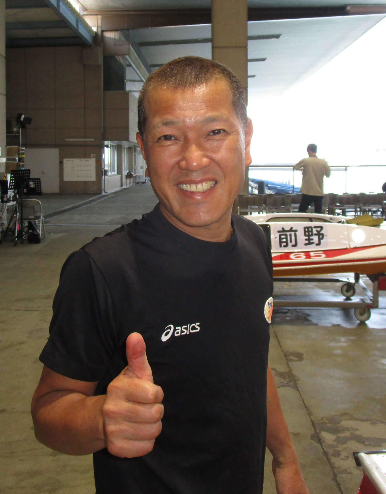 スリット足は節一。予選敗退でもやる気十分の星野政彦（撮影・安井雅彦）