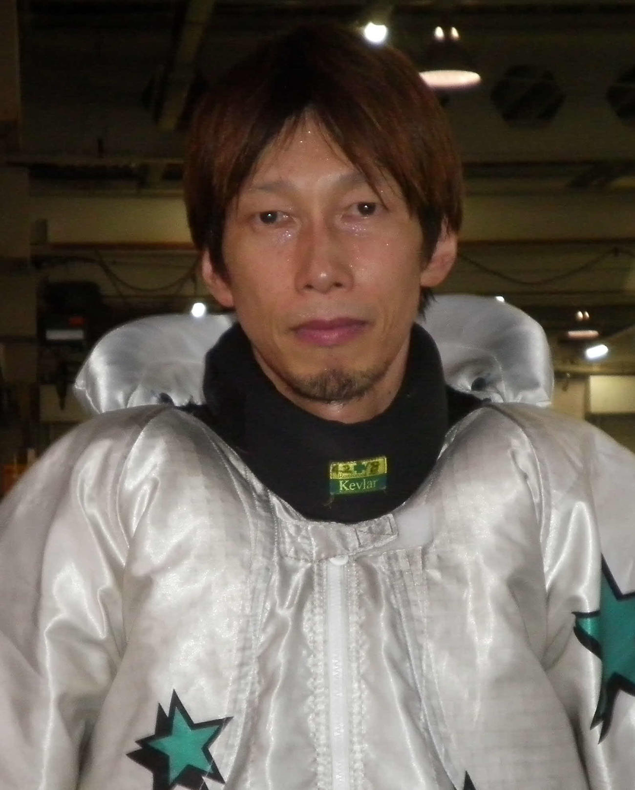 準優9Rは吉川喜継がインから先マイに持ち込む。