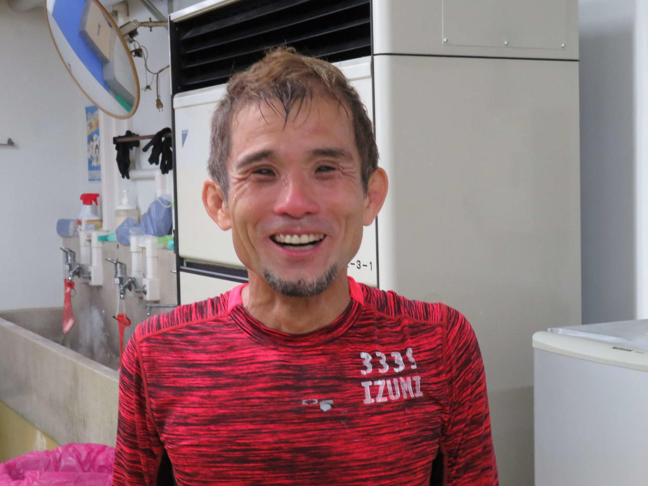 初日連勝を喜ぶ泉具巳