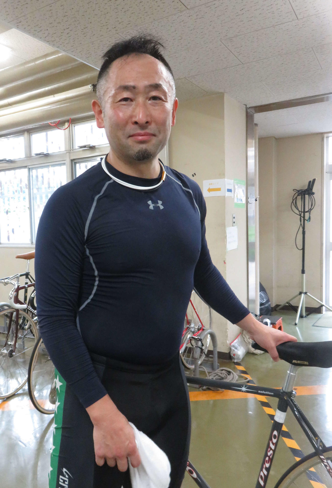 復調モードの羽石国臣（撮影・野島成浩）