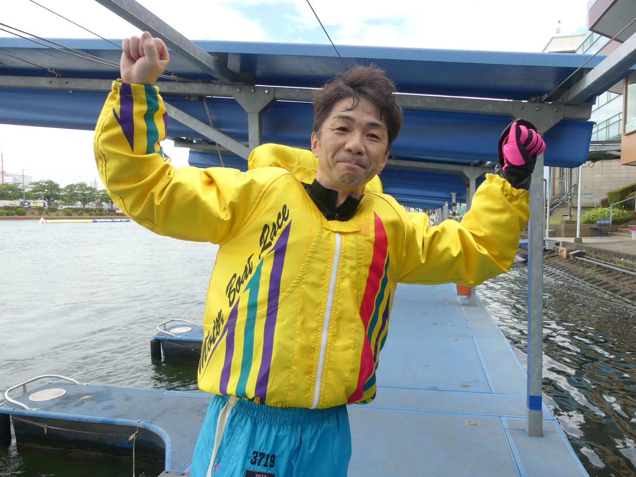 今年初Vに大きなガッツポーズをする辻栄蔵　戸田は5節連続優出と相性も抜群だ