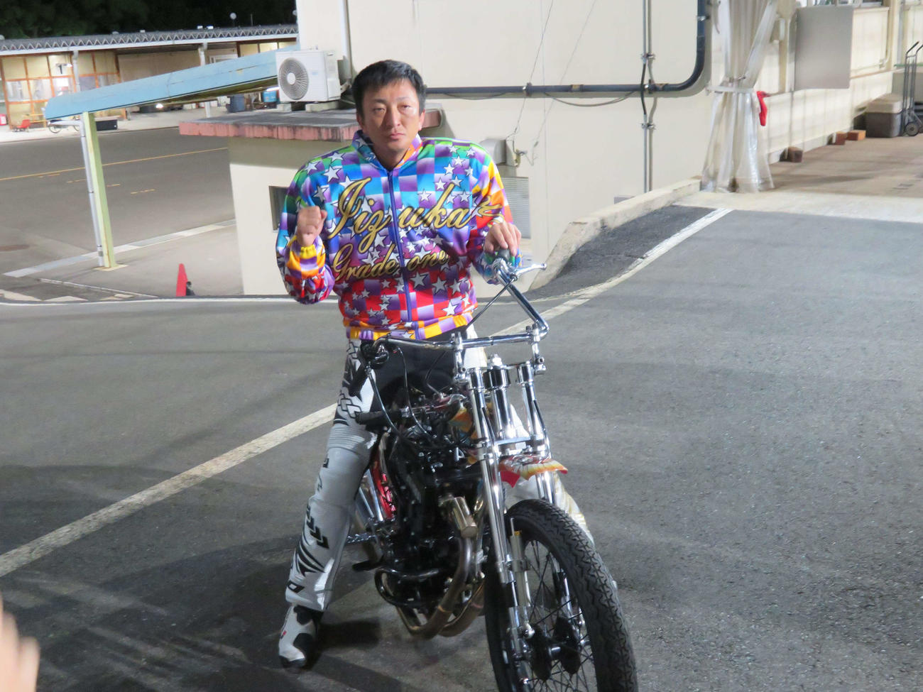 見事な立ち回りで優勝した荒尾聡