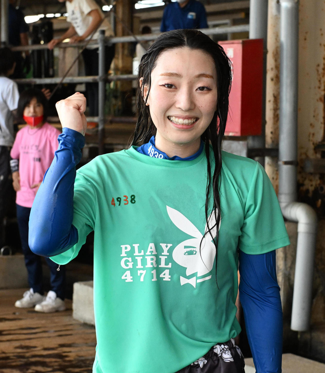 G1初勝利を挙げガッツポーズする小芦るり華（撮影・和賀正仁）