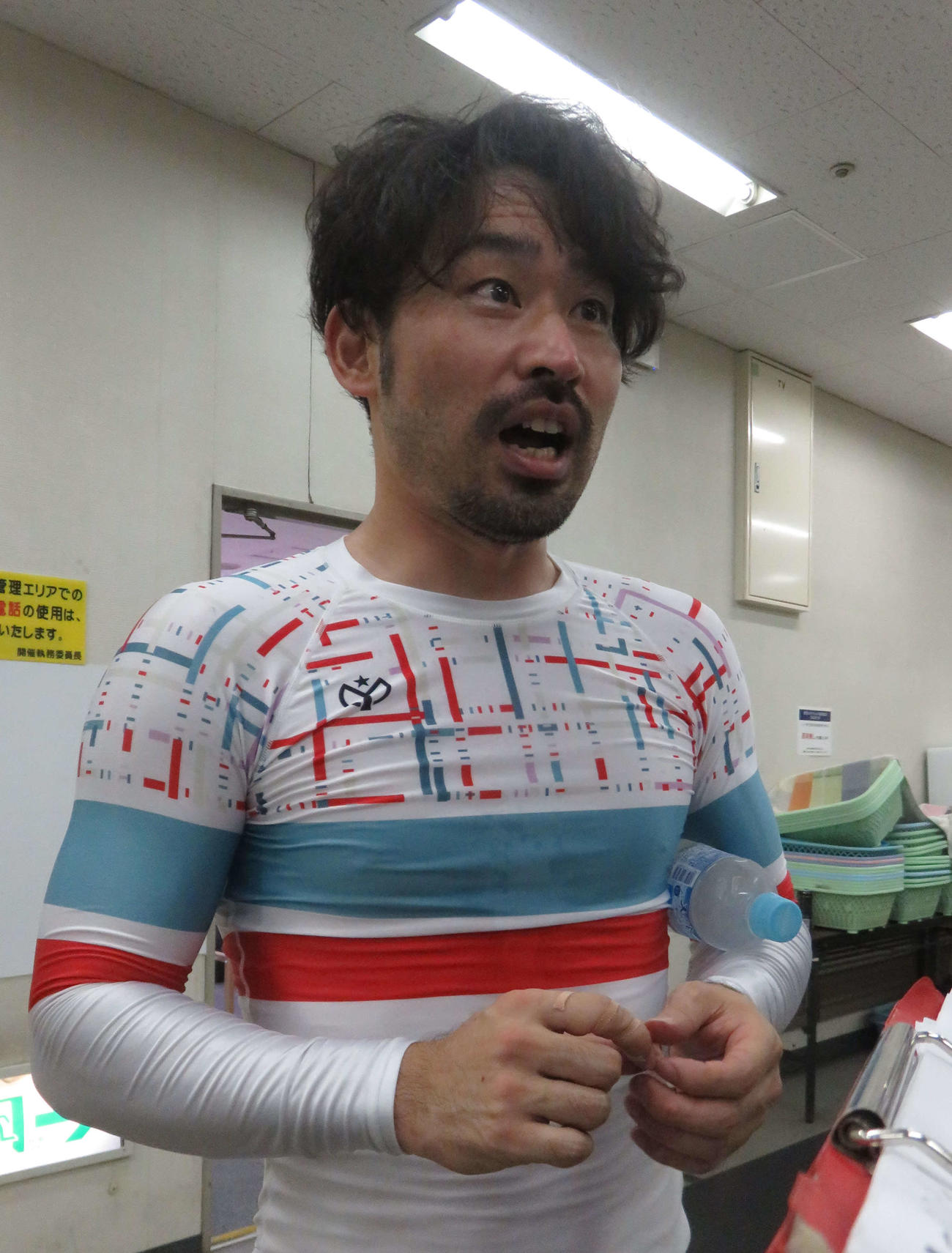 S級初優勝へ抱負を話す小川賢人