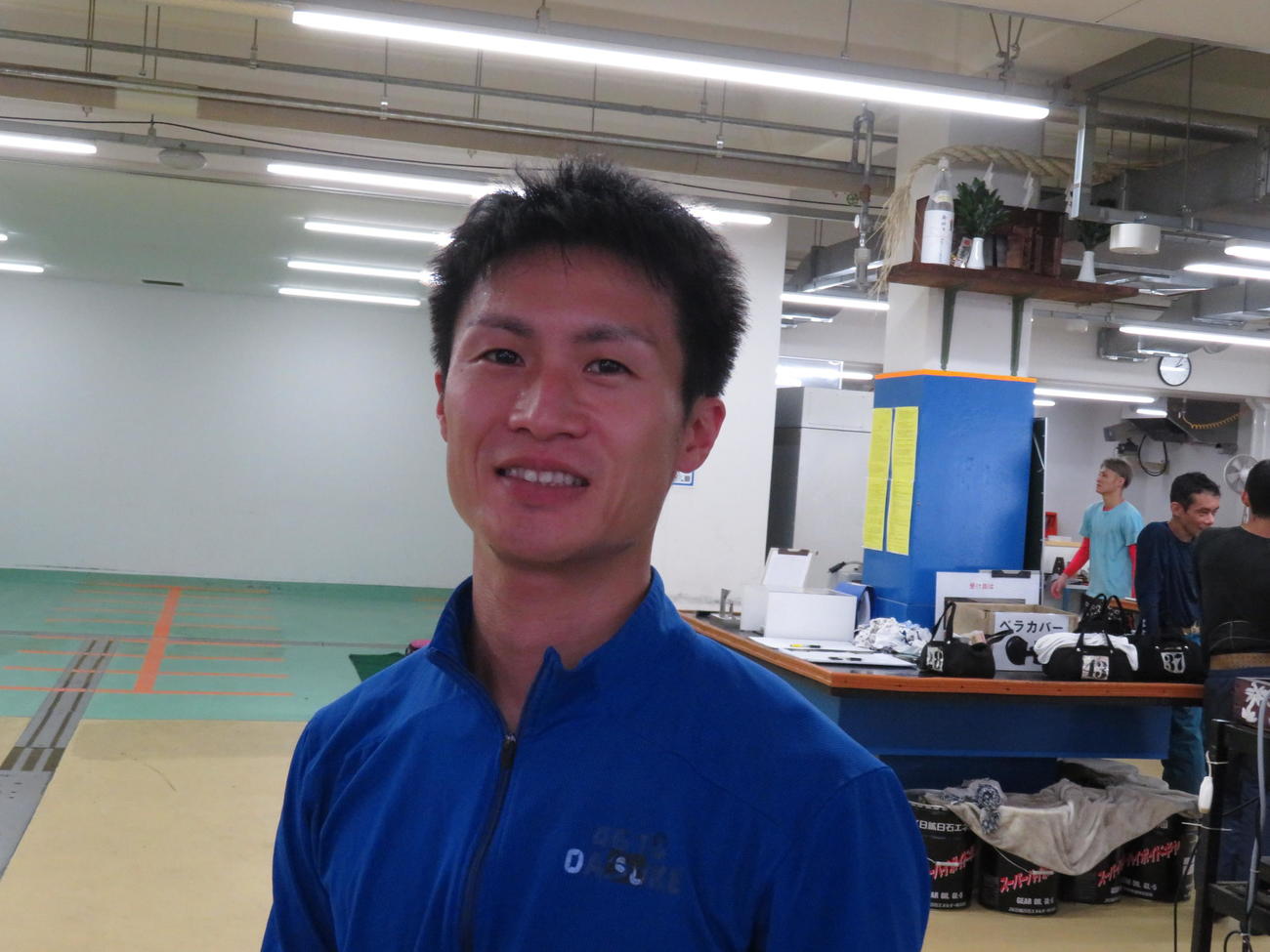 調整の現状打開策を探る佐藤大佑