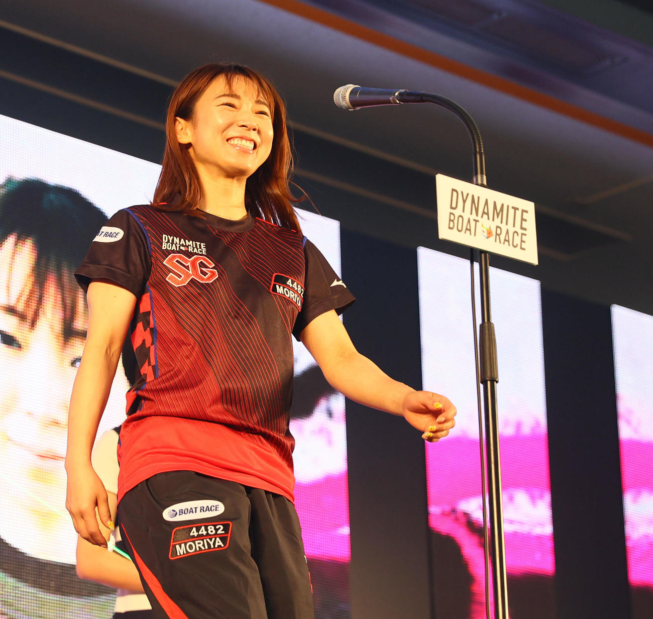 オープニングセレモニーで挨拶する守屋（撮影・冨田成美）
