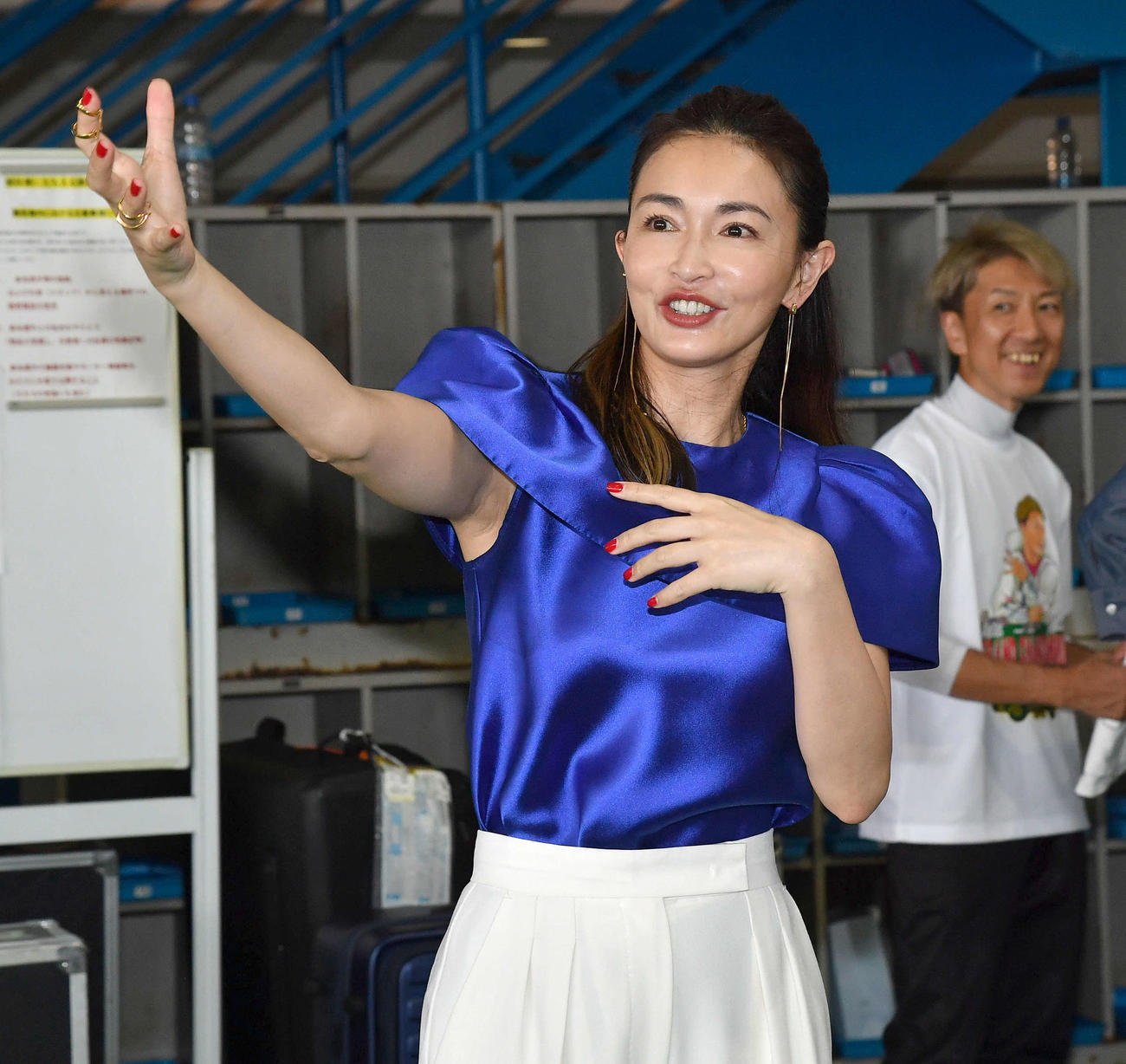 SGボートレースメモリアル最終日　福岡ボートレース場のピットに訪れた女優の長谷川京子（撮影・岩下翔太）