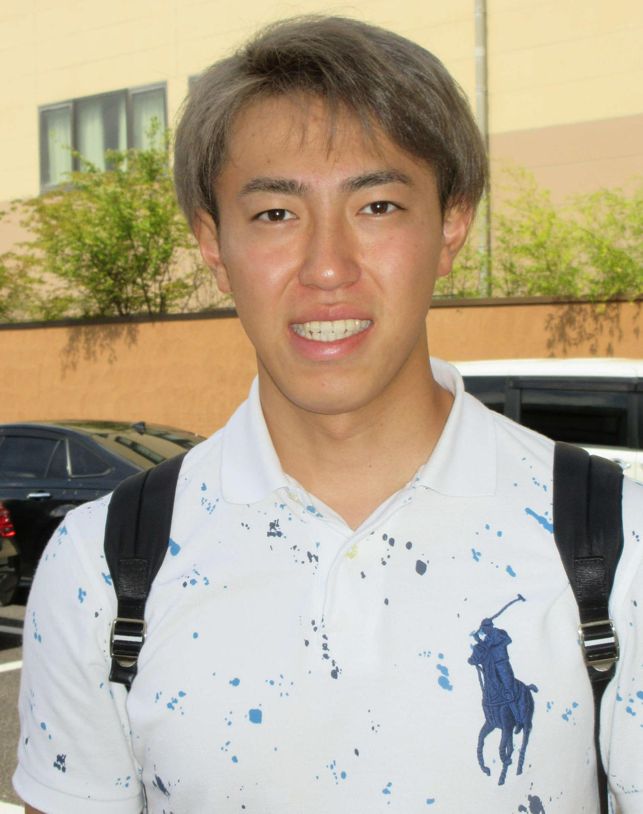 自慢のパワーで押し切りを狙う小西晴己