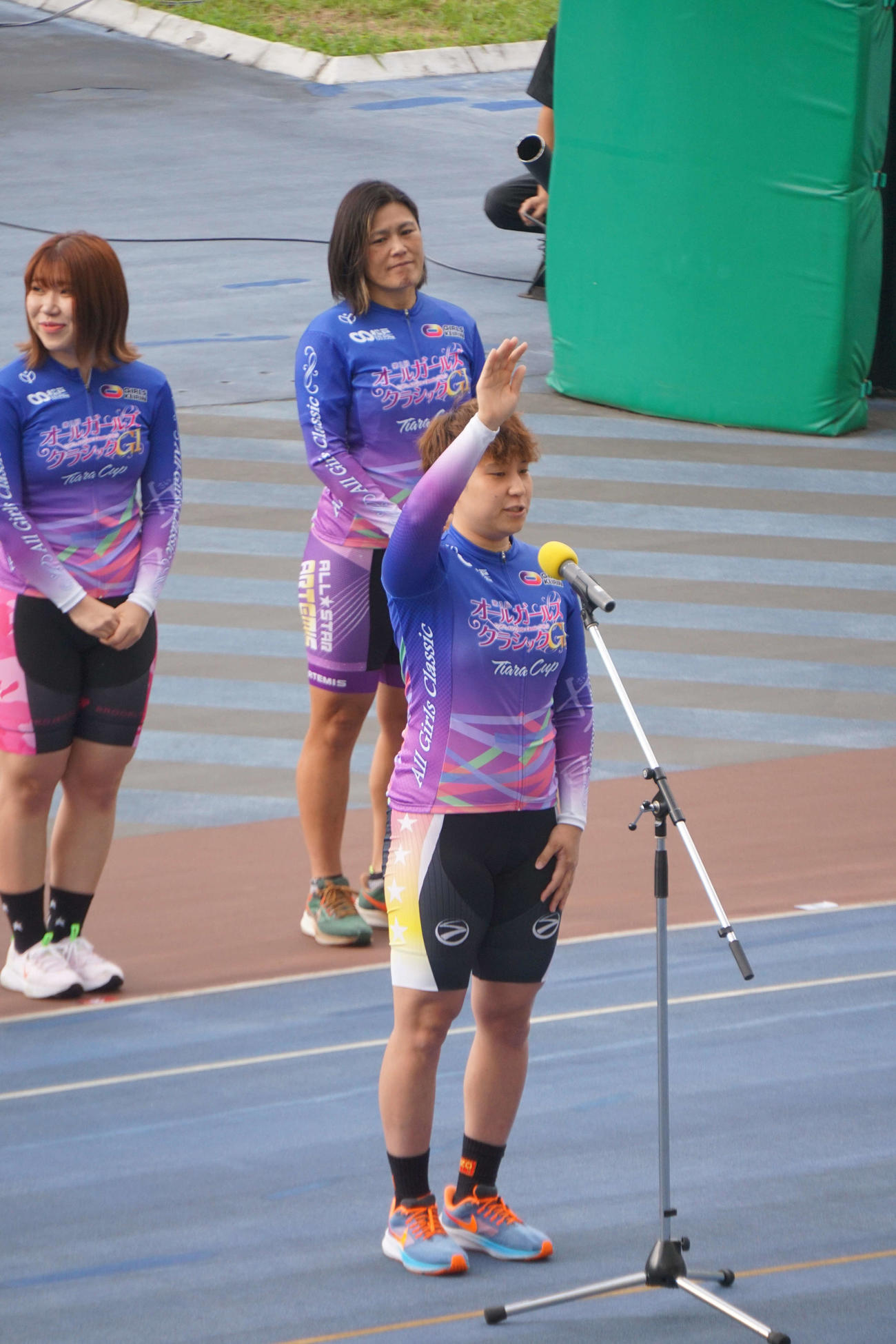 柳原真緒が選手を代表して敢闘宣言した