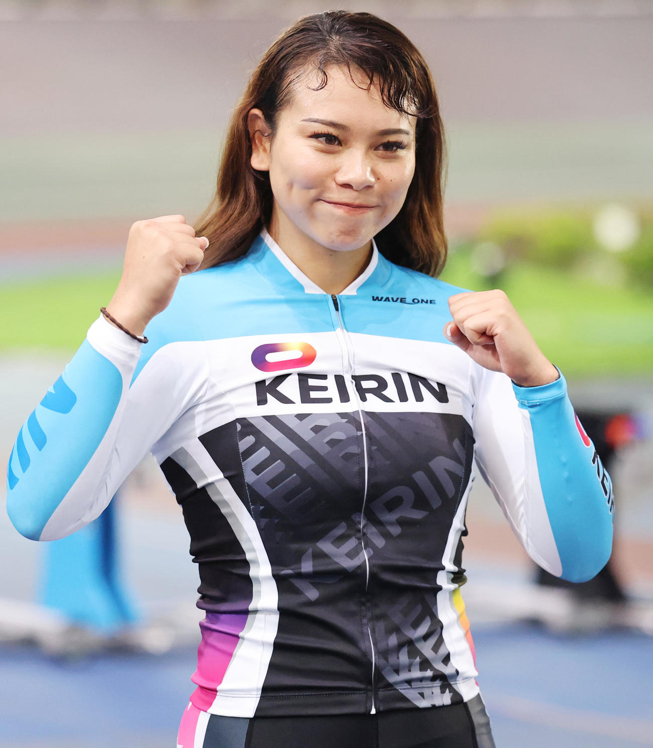 準決10Rを勝利してガッツポーズする太田りゆ（撮影・野上伸悟）