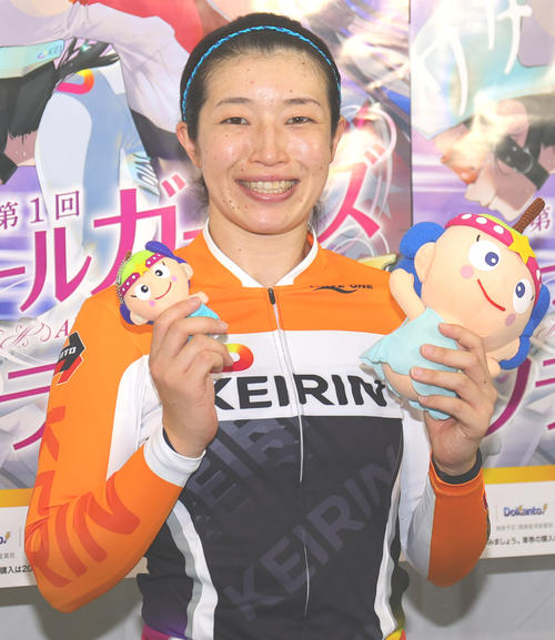 F2トーナメントCで決勝へ進み笑顔の石井貴子