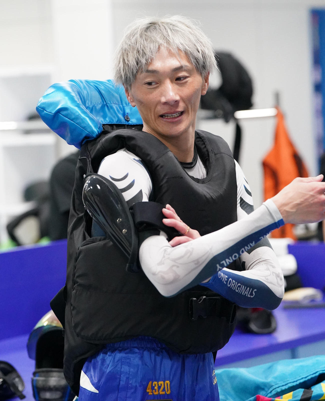 峰竜太（撮影・森本幸一）