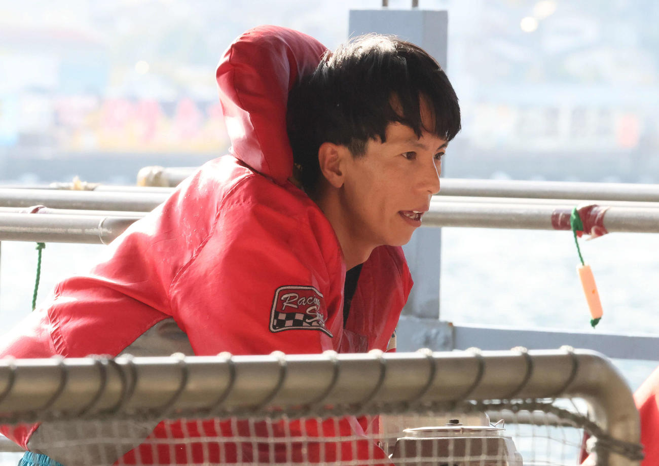G1徳山クラウン争奪戦4日目　10R、1着3番新田雄史4344（撮影・加藤孝規）