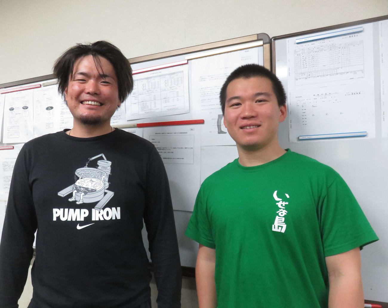 都築匠（右）が一般1Rで目標にする田上晃也と好連係へ意気込む（撮影・野島成浩）
