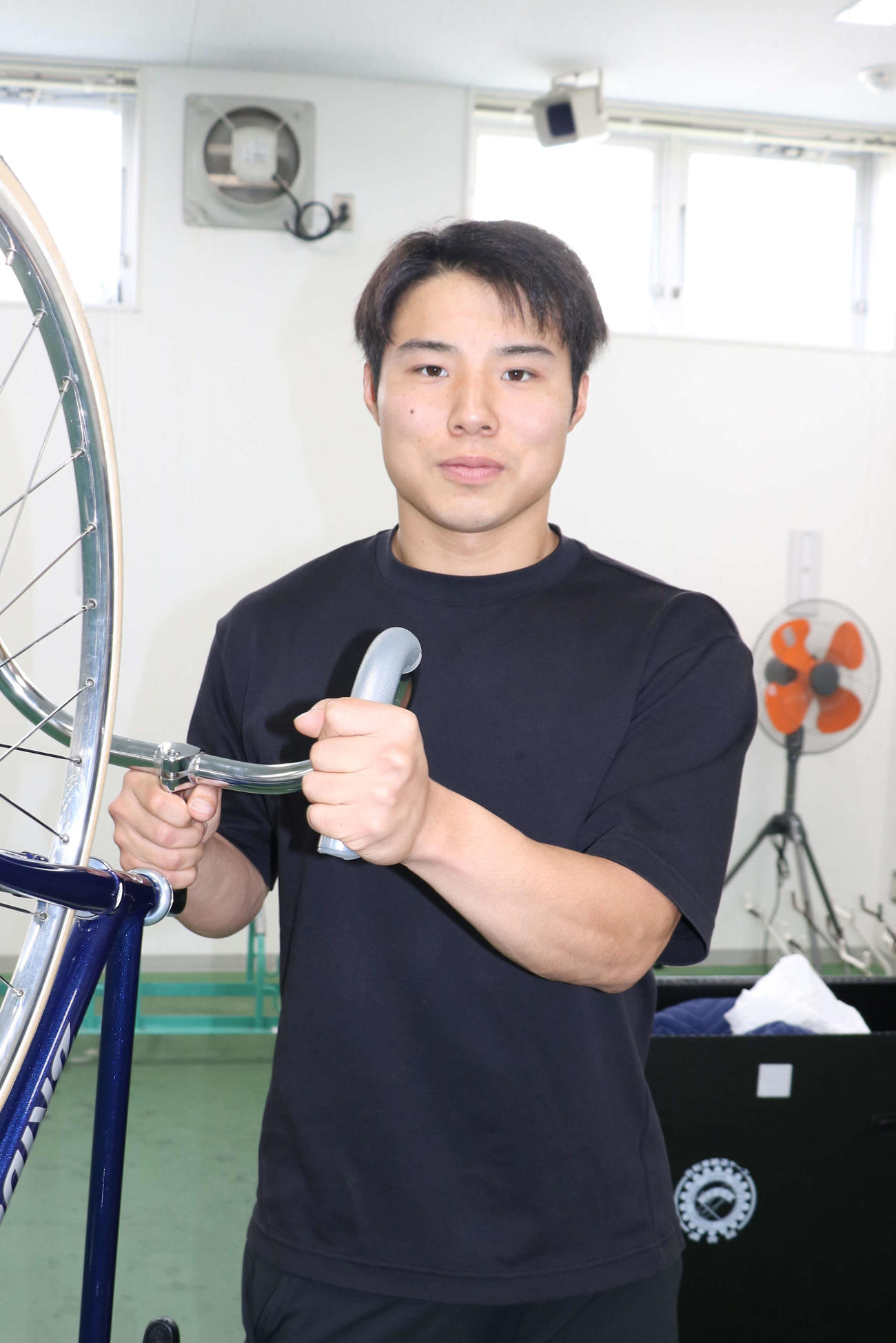123期の熊崎麻人がパワーを駆使して勝利を目指す（撮影・山田敏明）