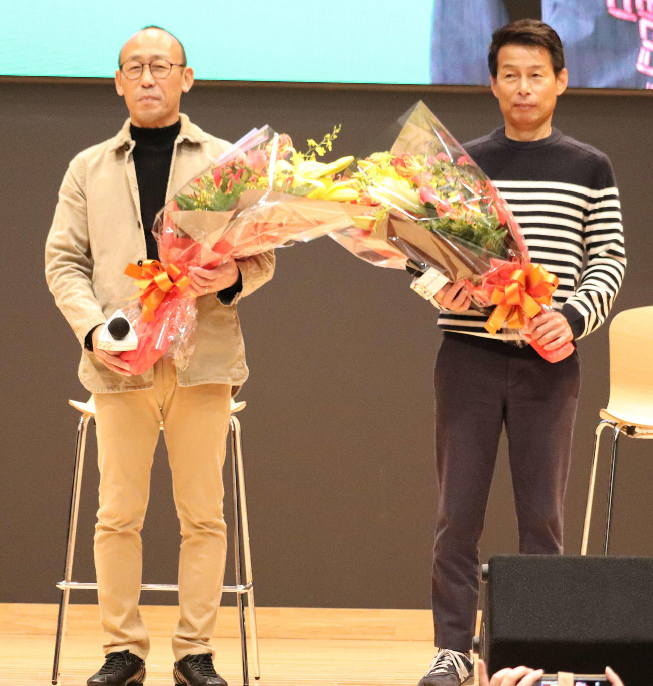 トークショーを行った吉田隆義さん（左）と新美恵一さん