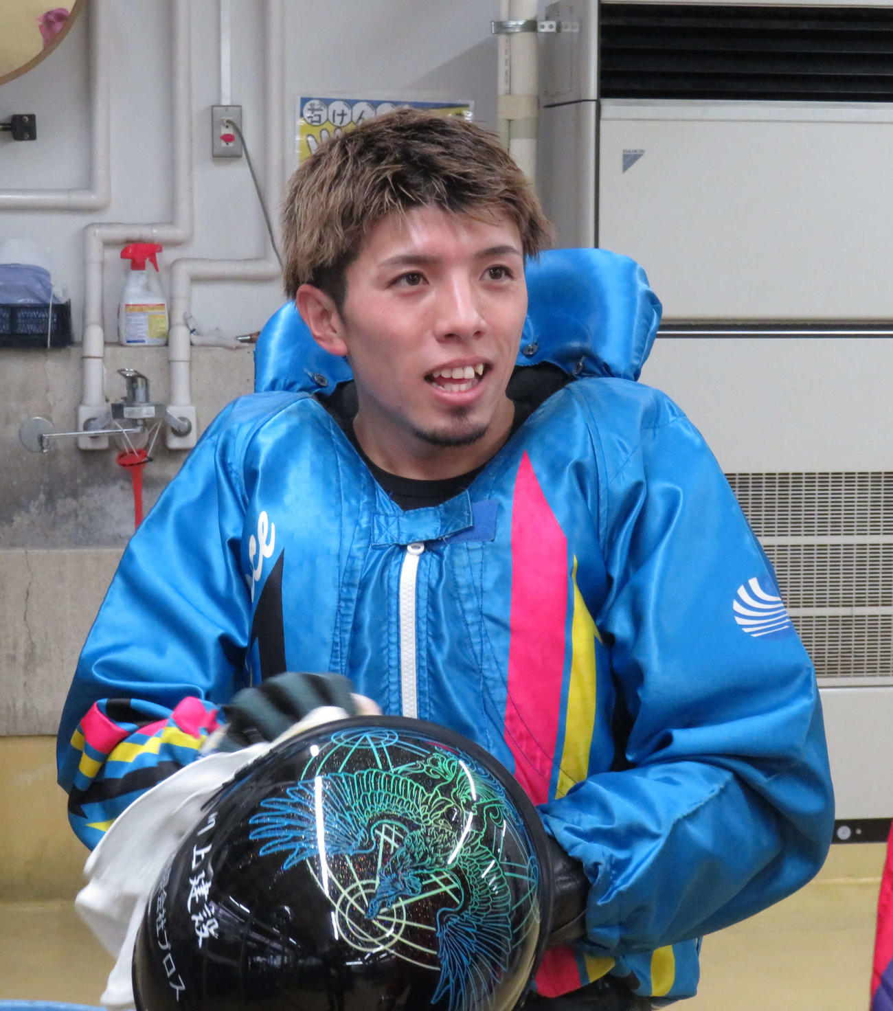 初日連勝を飾った中亮太