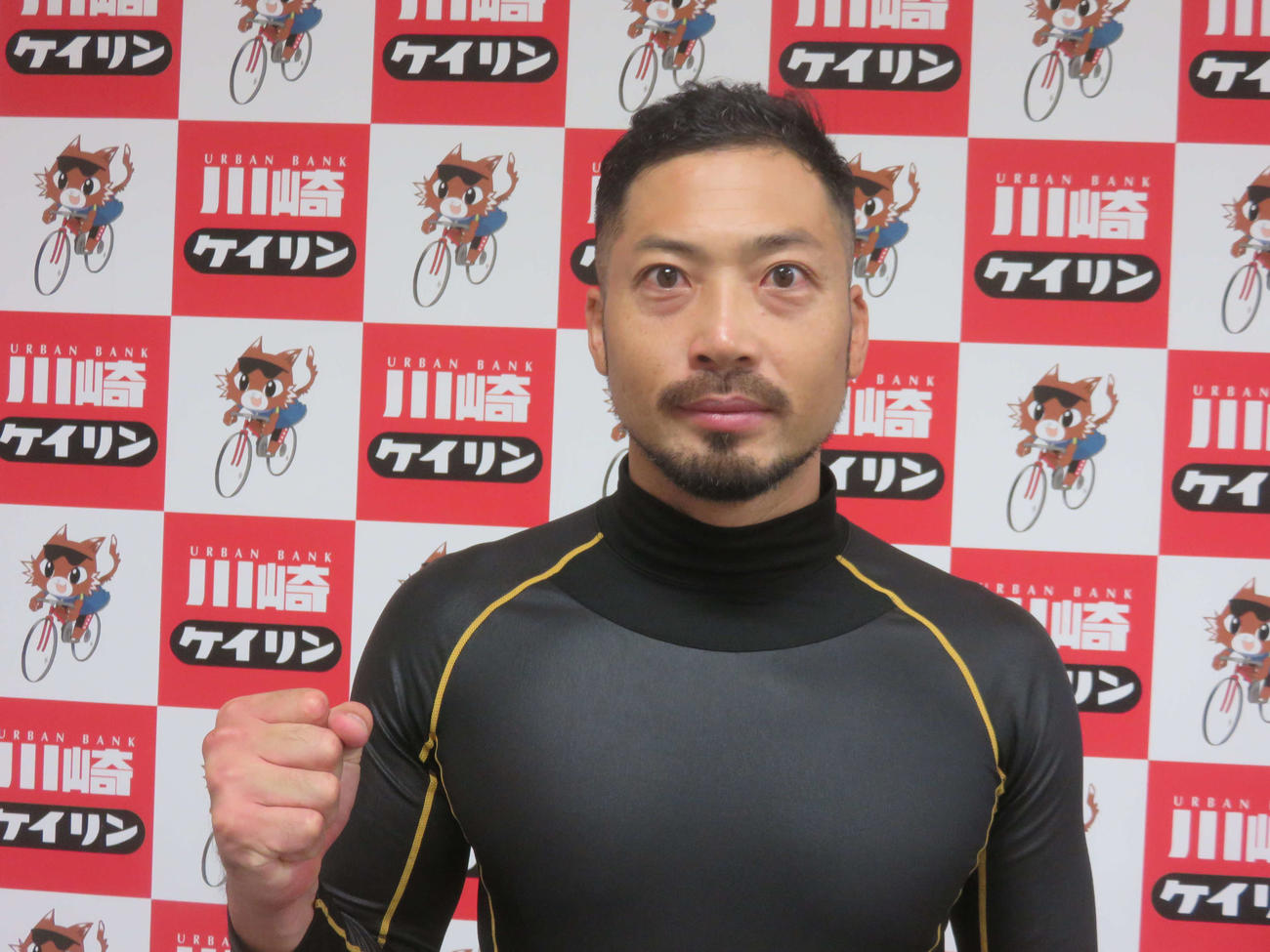 決勝一番乗りを果たした地元の嶋津拓弥