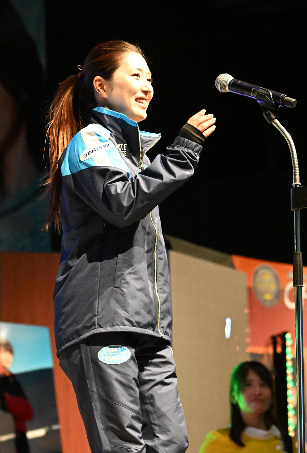 選手紹介でアピールする西橋奈未（撮影・和賀正仁）