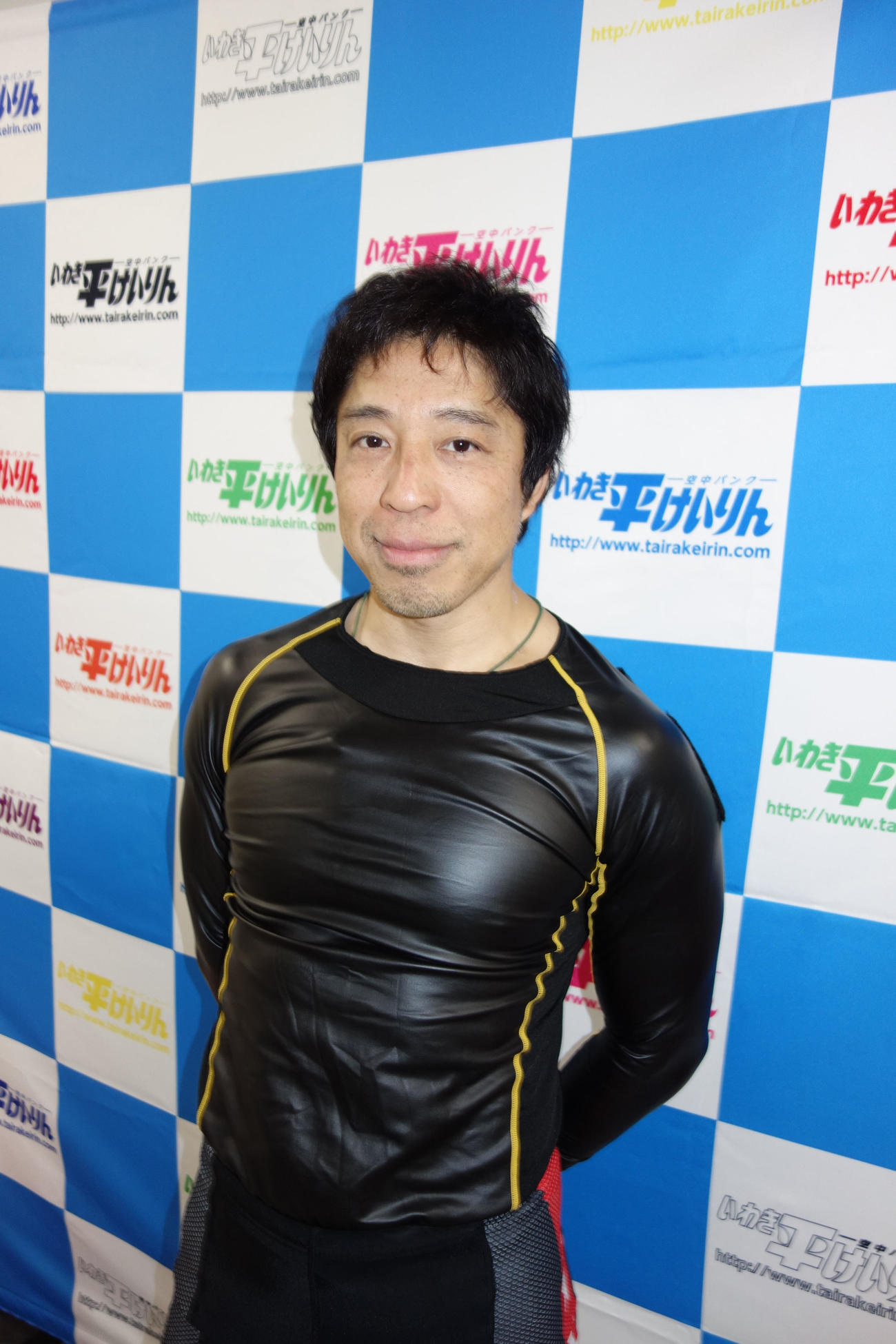 決勝進出を決め、静かにほほ笑む伏見俊昭