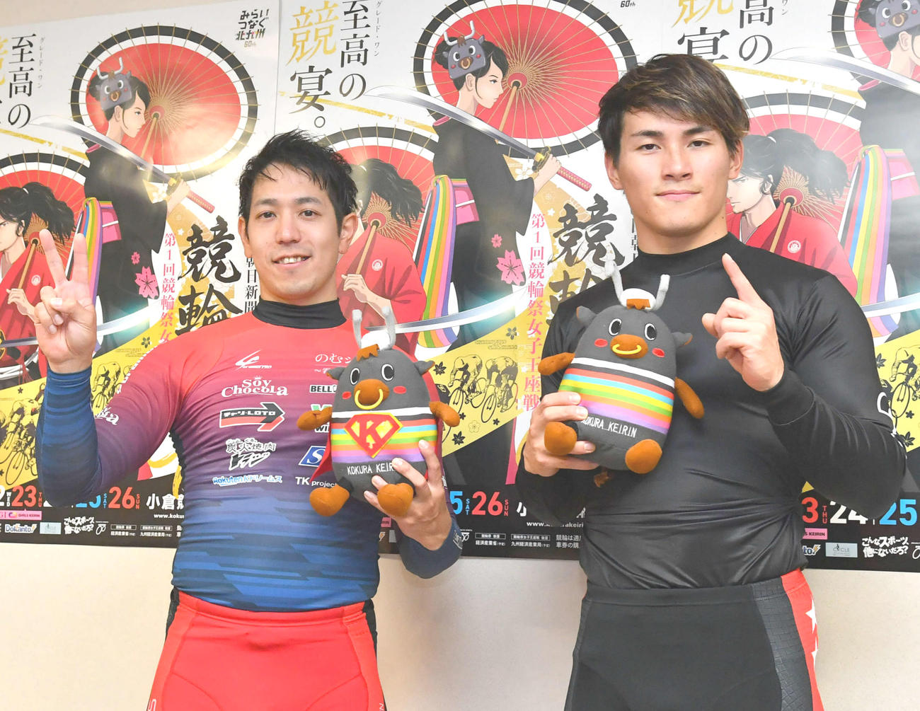 準決に続いて決勝でも連係する松浦悠士（左）と太田海也