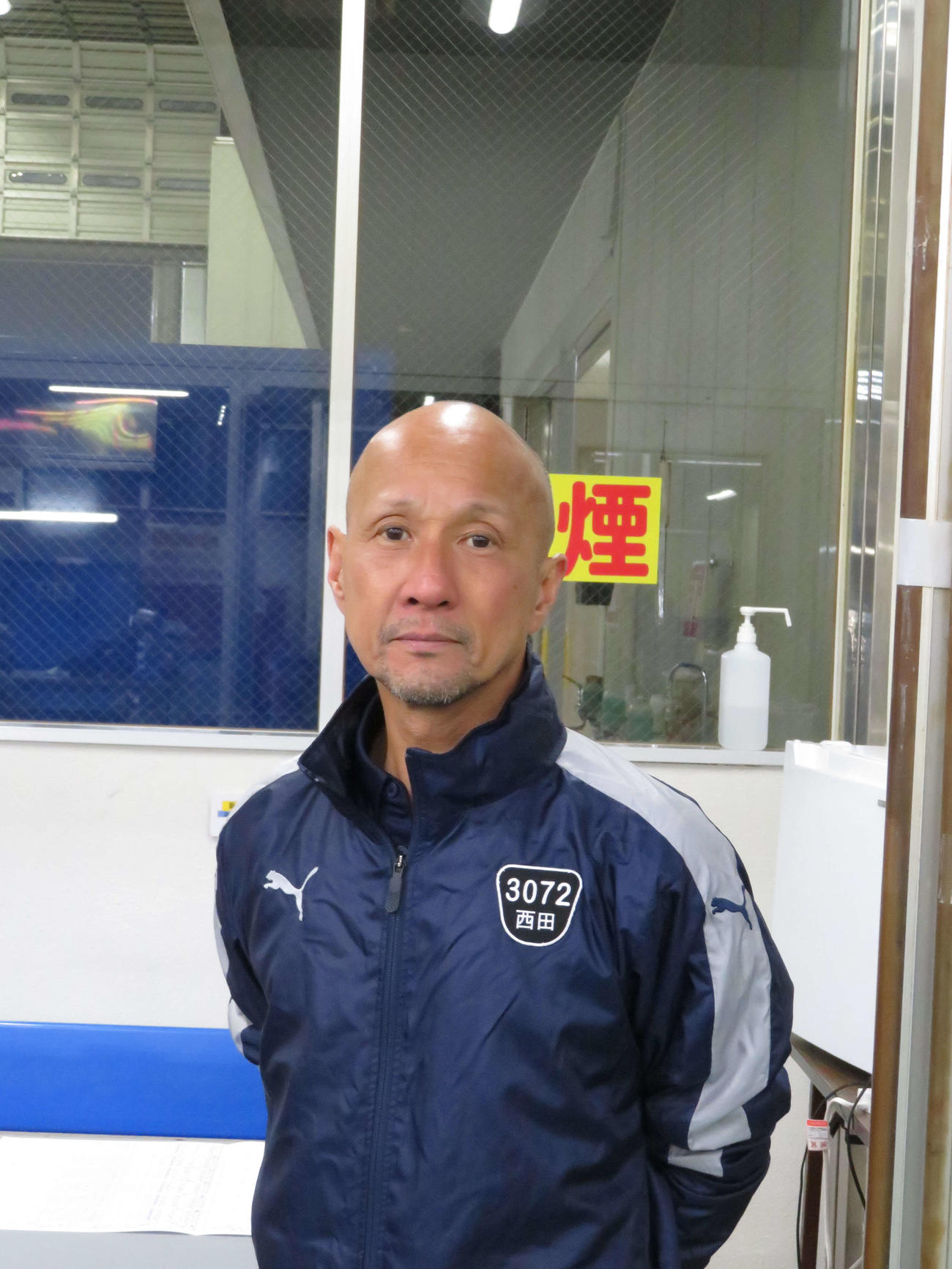 西田靖が妥協のないコース取りで勝機を探る