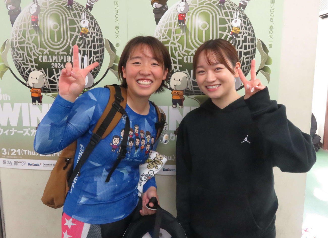 安東莉奈（右）は同期の戸田瑞姫とともに好調をアピール