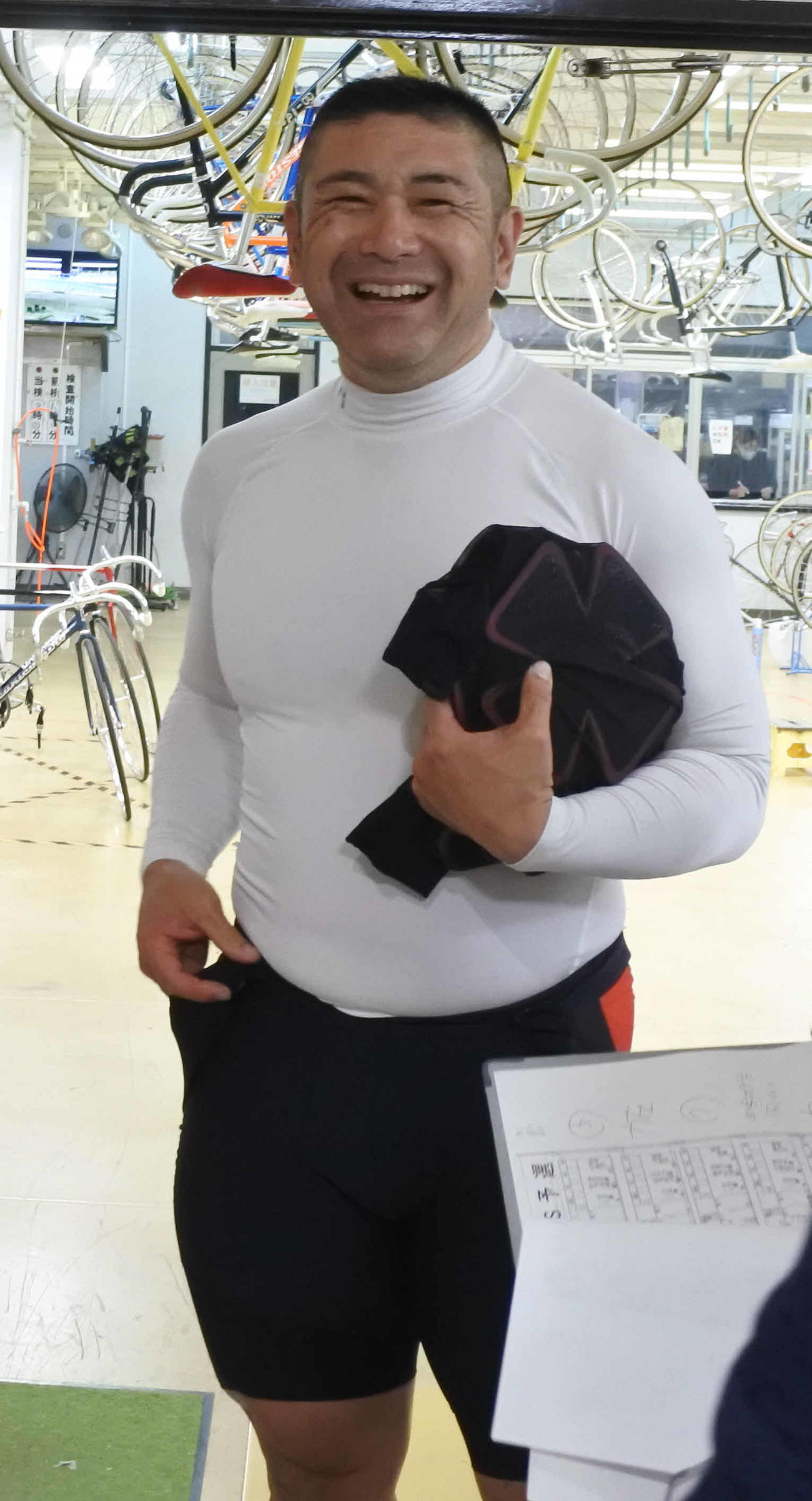 予選を1着でクリアした小嶋敬二は満足そうにほほ笑む