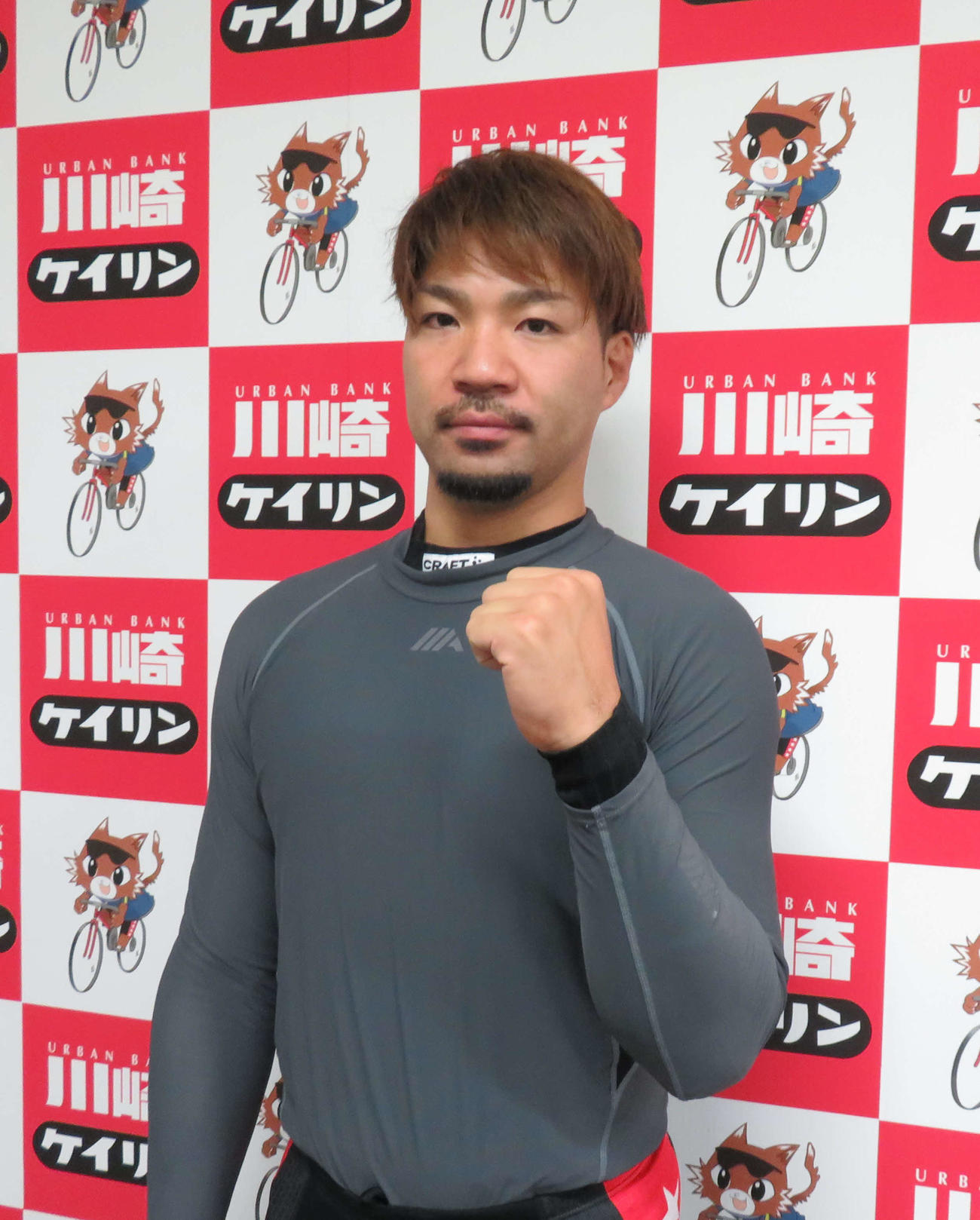 小原太樹に志願して、渡辺雅也の番手を回る東龍之介（撮影・栗田文人）