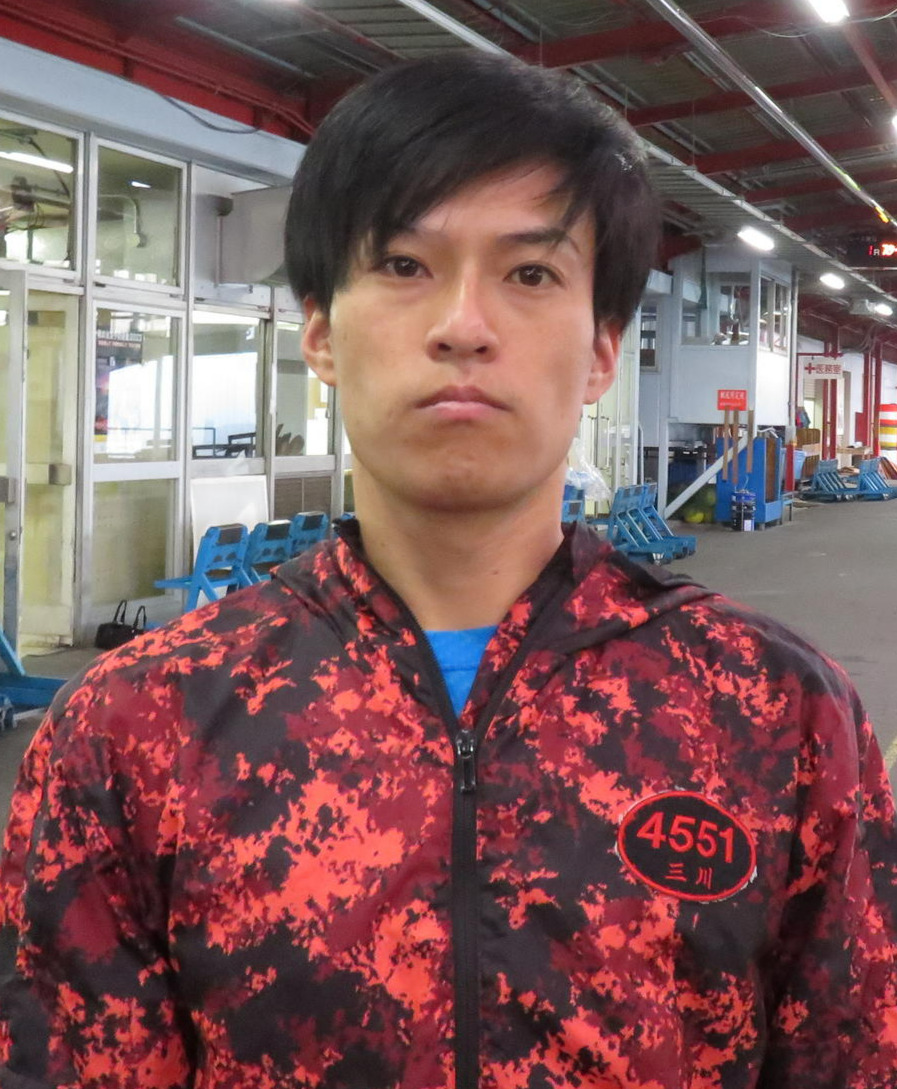 中外枠でも快走十分の三川昂暁